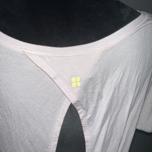 Sweaty Betty “No Standing Only Dancing” Open Back Shirt Womens Small Pink Top - Picture 3 of 5
